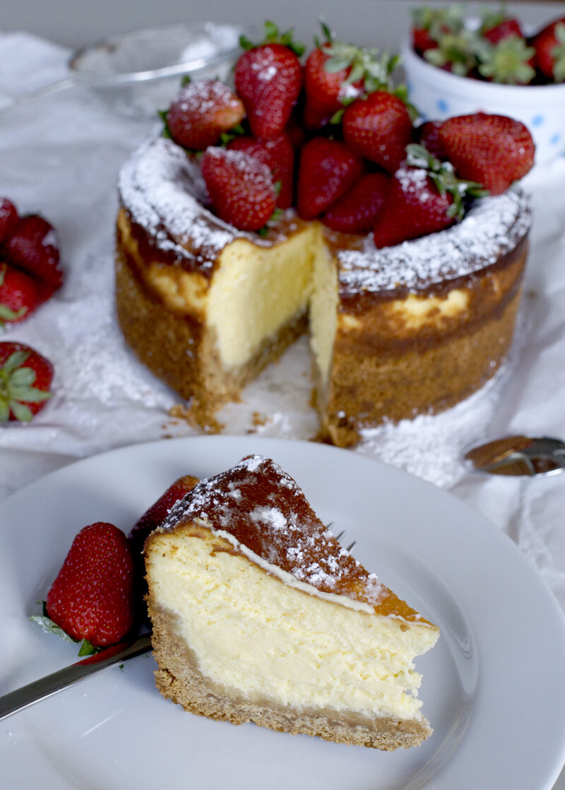 Käsekuchen mit Boden