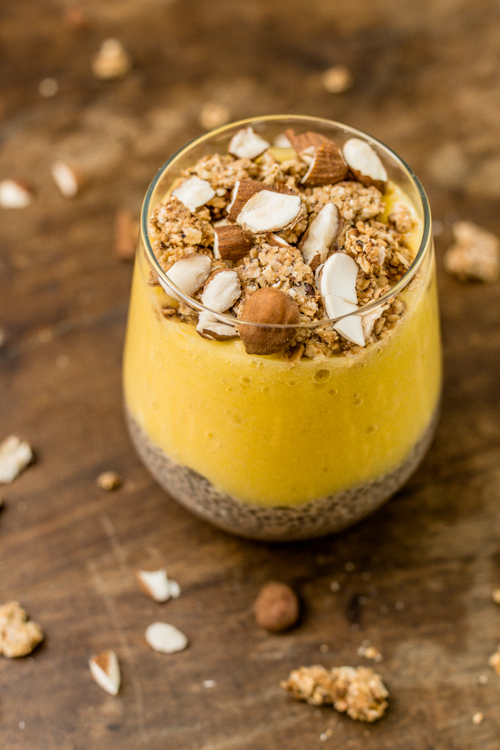 Mango Bananen Chia-Pudding mit Mandeln-2