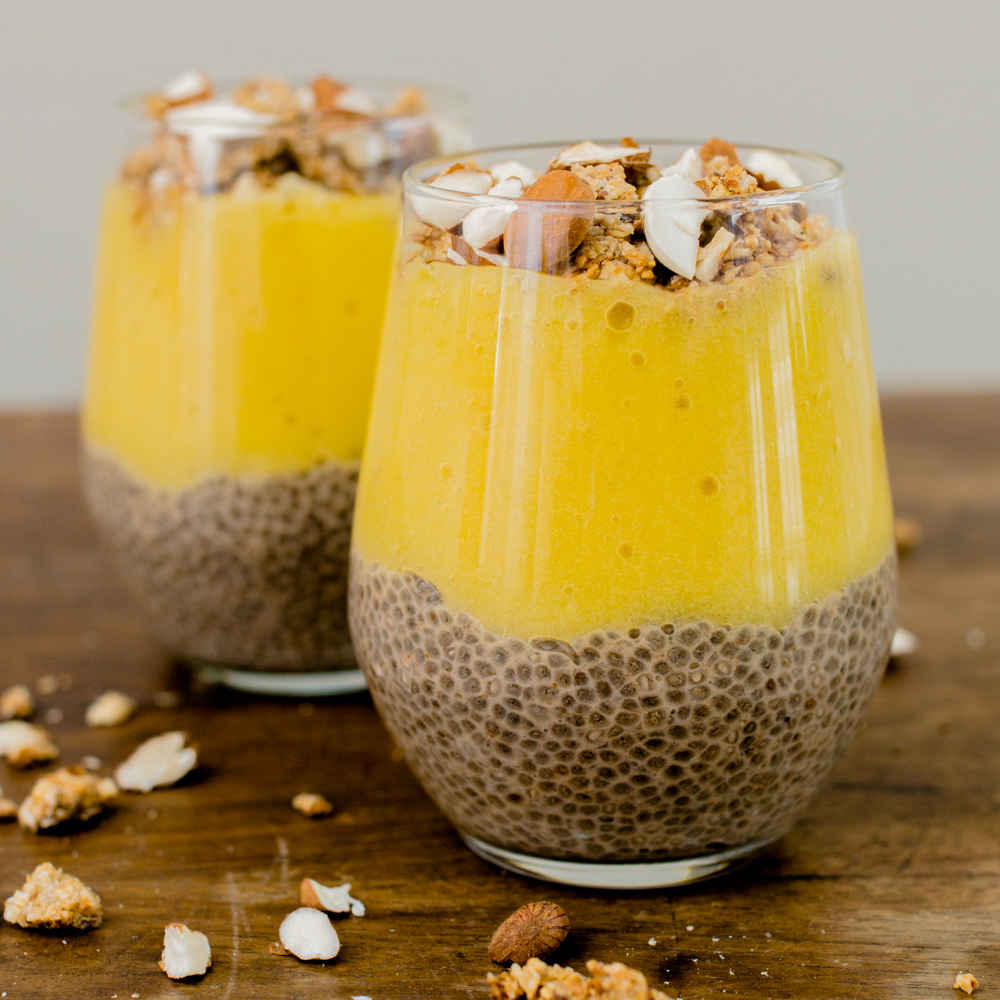 Mango Bananen Chia-Pudding mit Mandeln