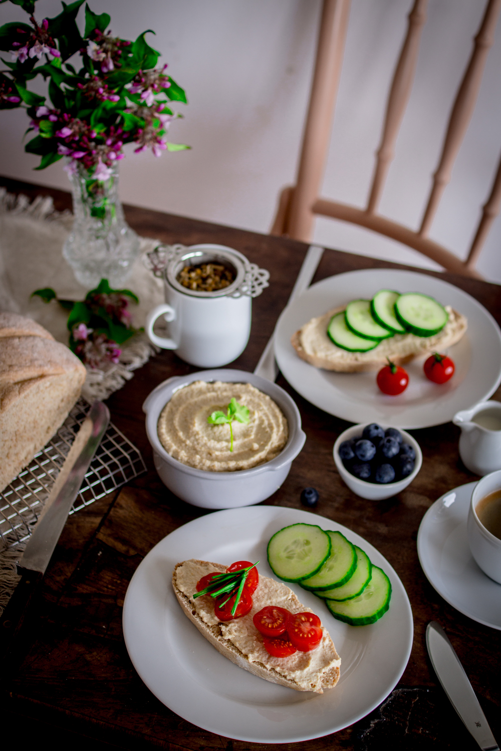 Dinkelbrot mit Hummus-4