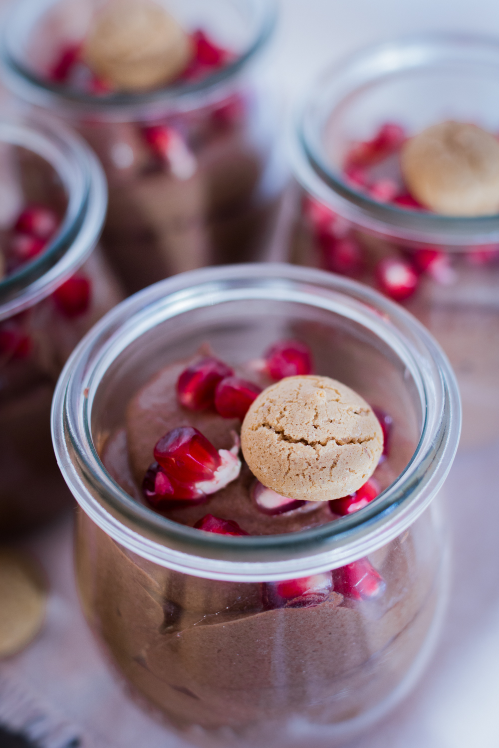 weihnachtliches-schoko-dessert-im-glas-5