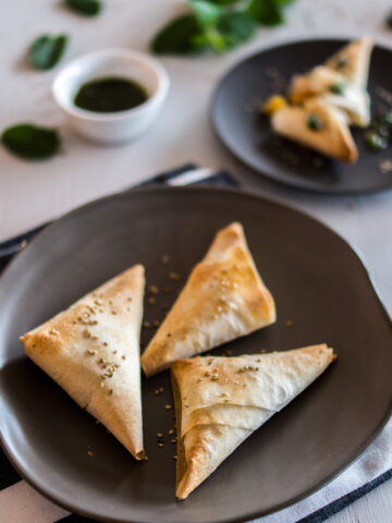 Filoteigtaschen mit Butternusskürbis