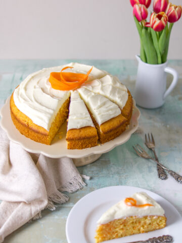 Karottenkuchen mit Frischkäse-Creme