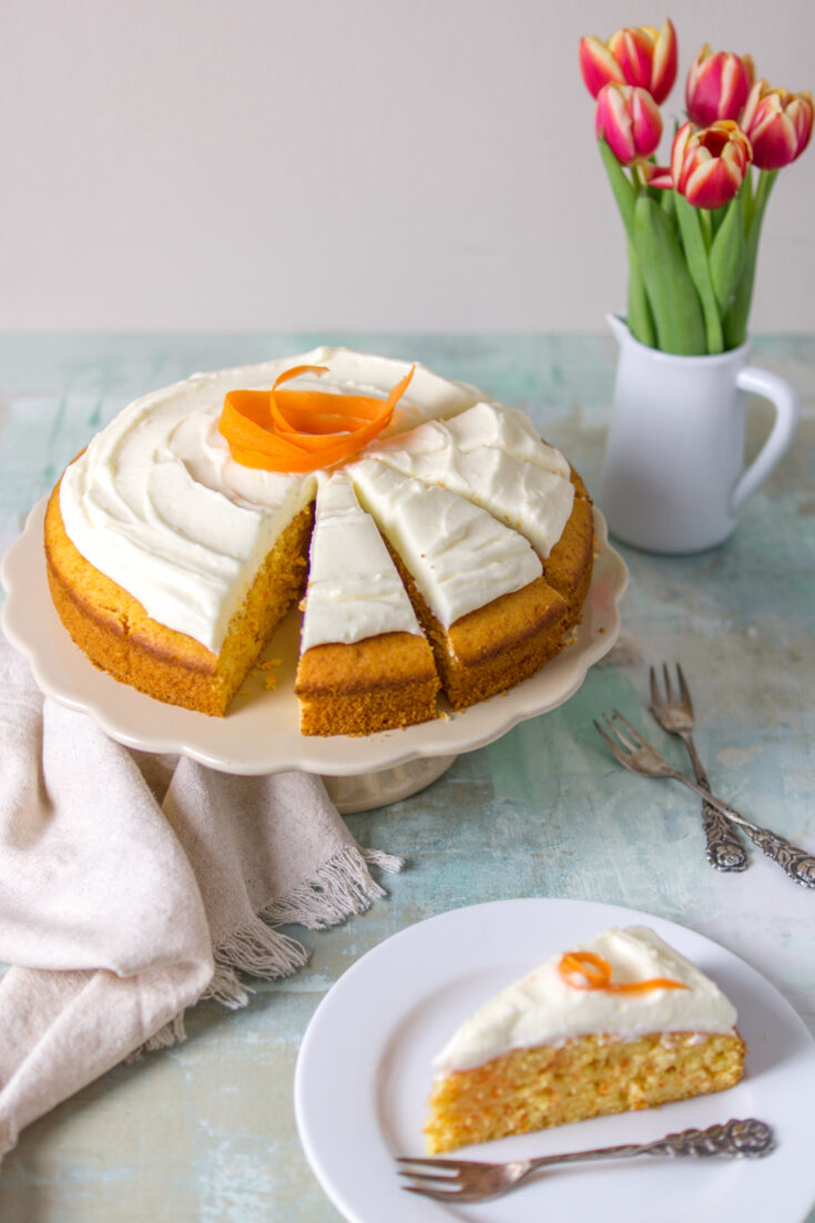 Karottenkuchen mit Frischkäse-Creme