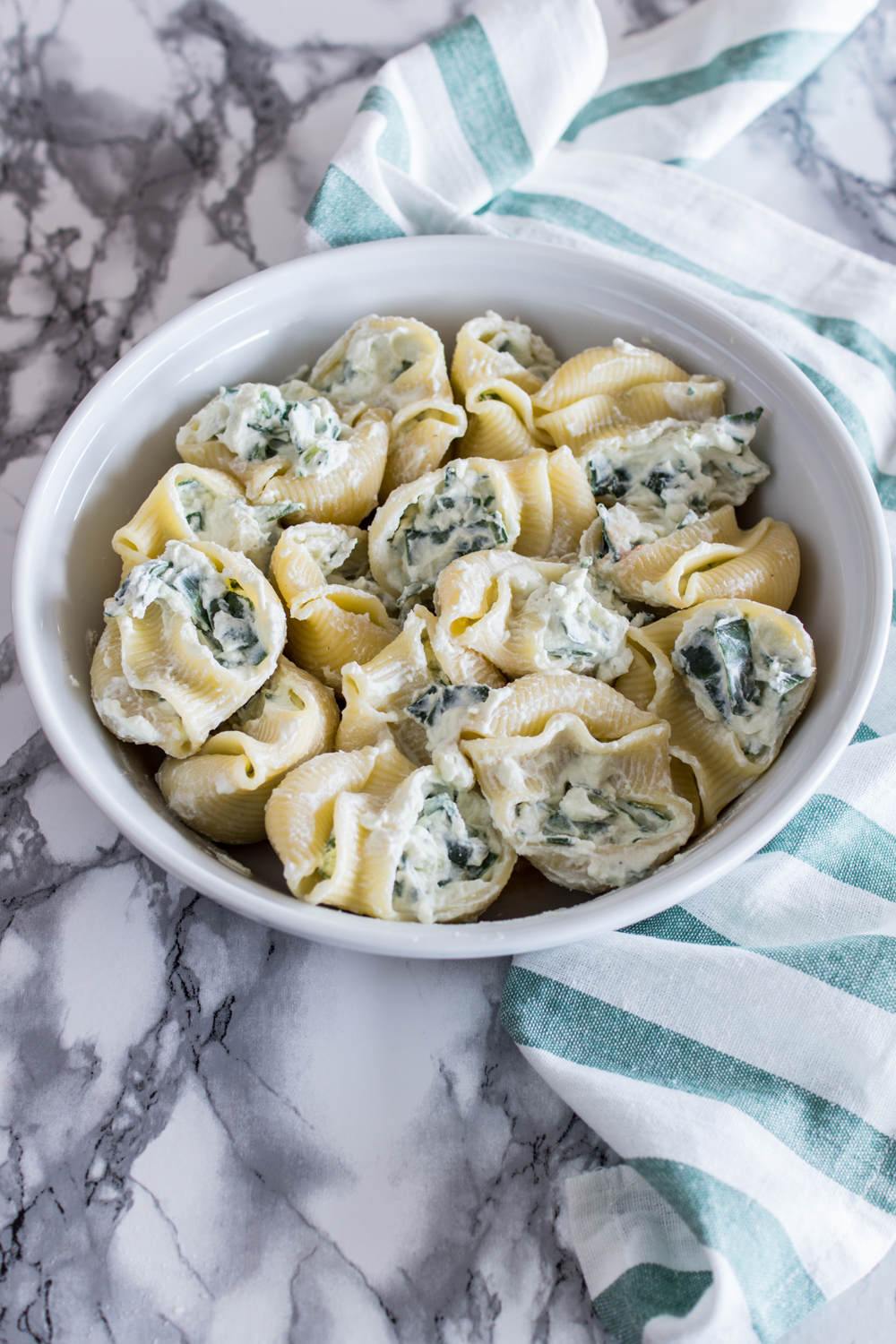Mangold-Ricotta Nudeln mit Champignons