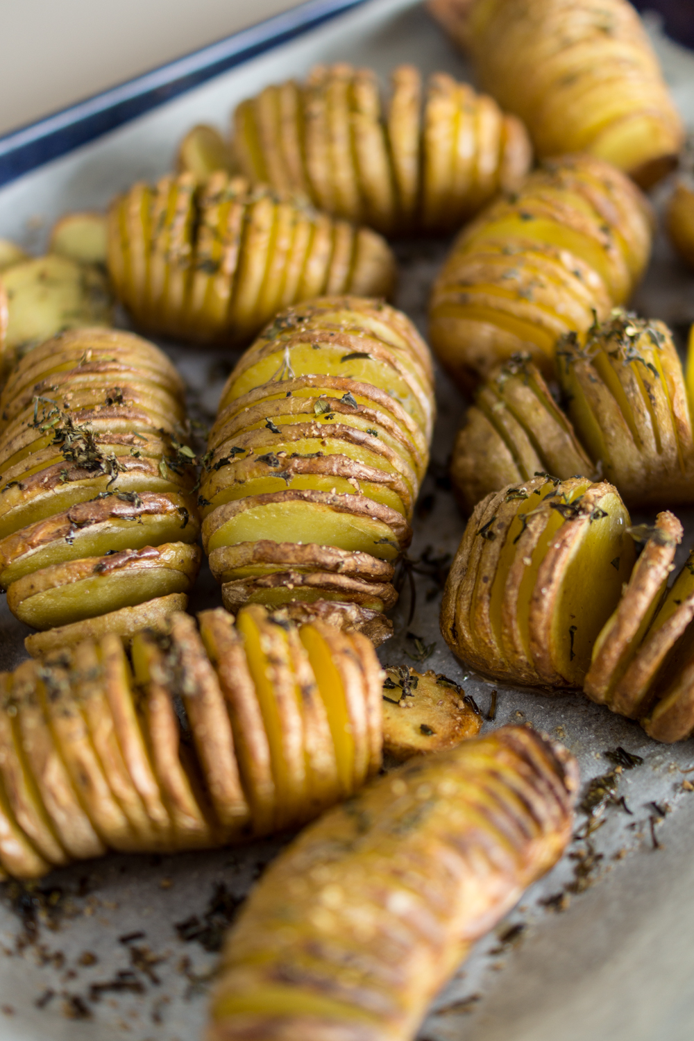 Einfache Grillbeilage: Ofenkartoffeln Hassleback Style