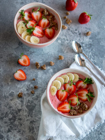 Erdbeer Smoothie Bowl