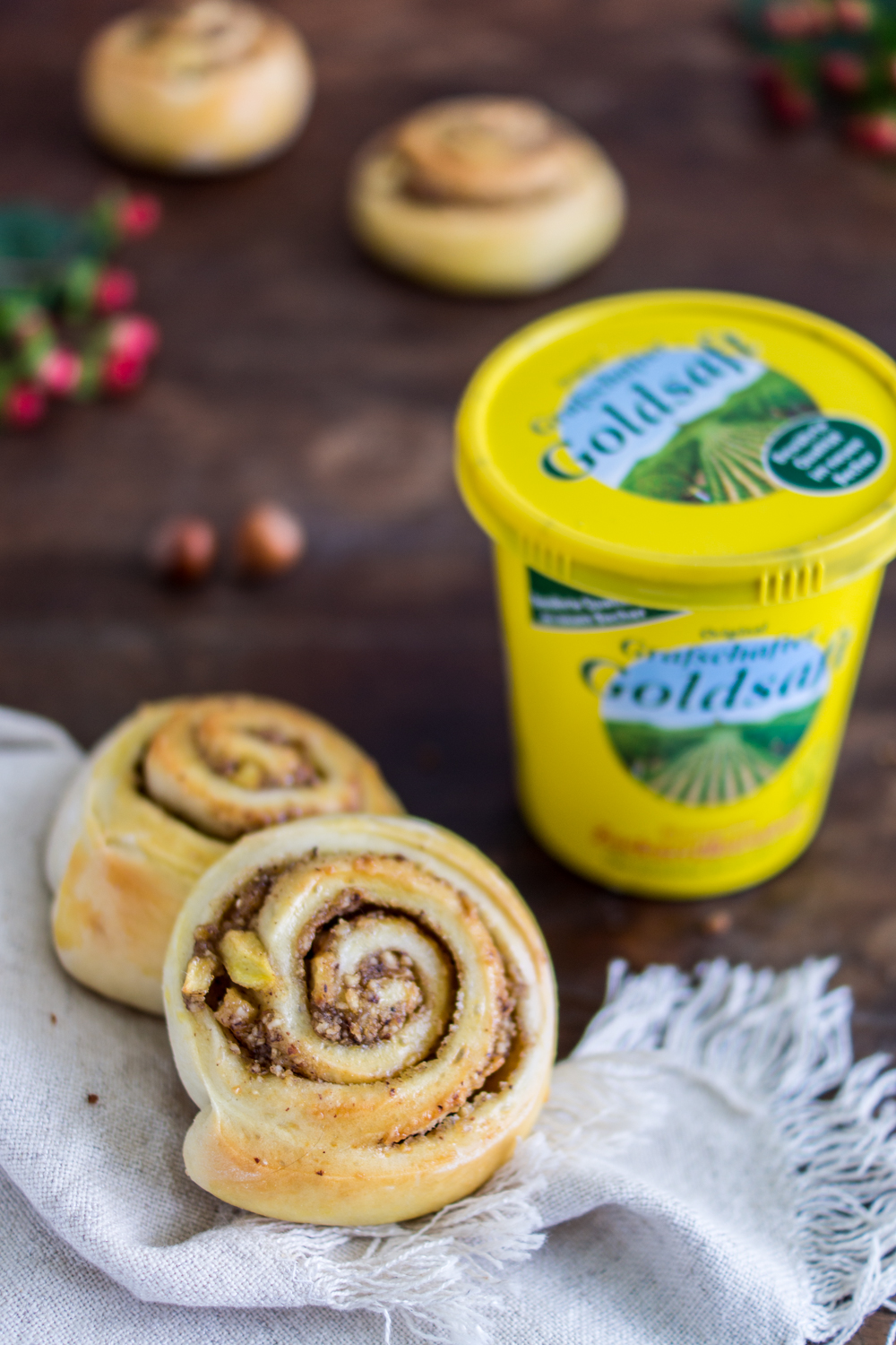 Apfel-Nussschnecken mit Grafschafter Goldsaft