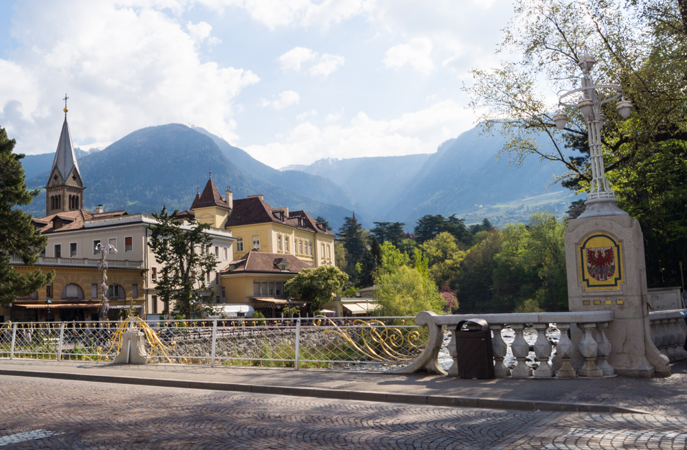 Postbrücke in Meran - Tipps für einen tollen Urlaub in Südtirol