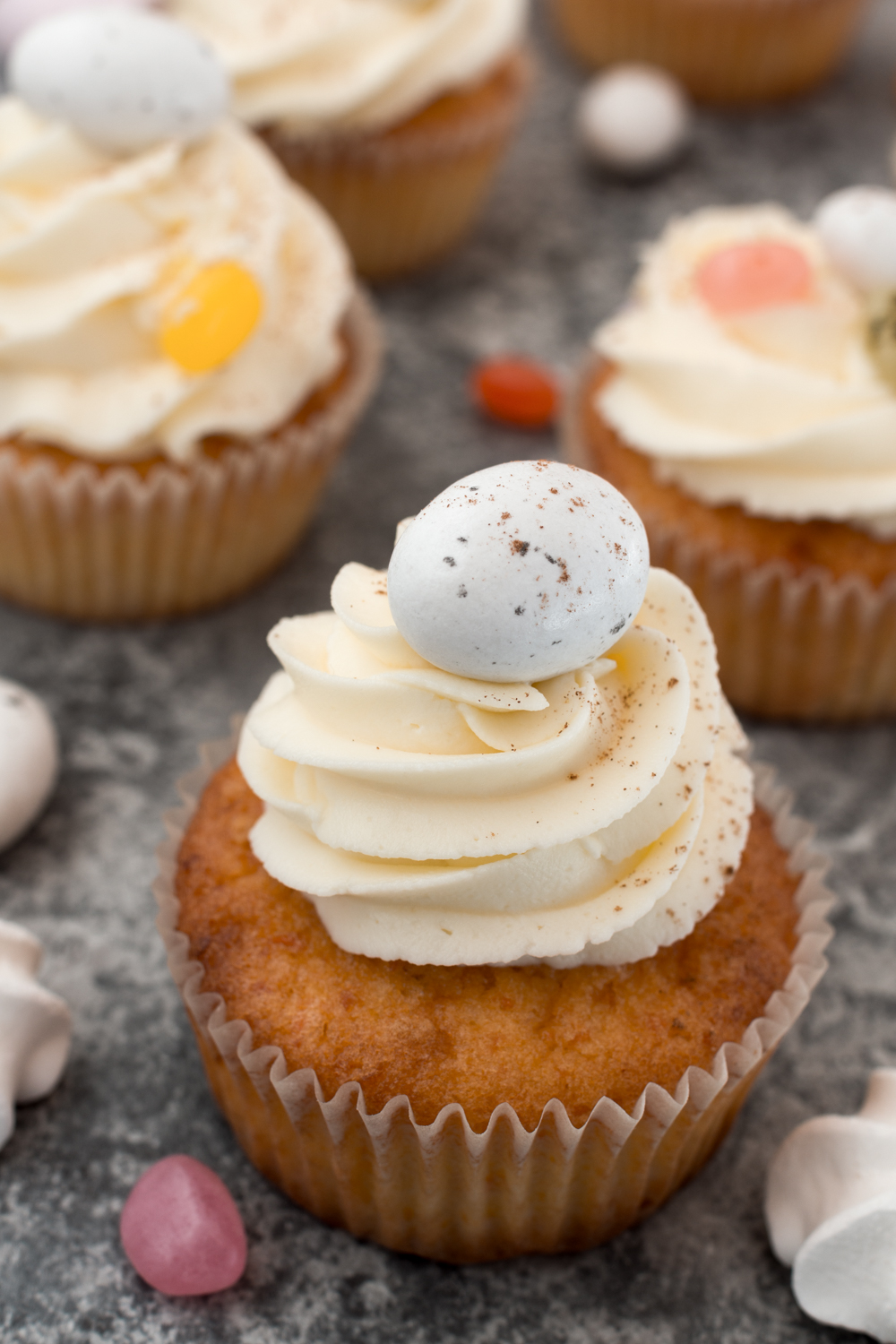 Vanille Cupcakes - Einfaches Rezept für Cupcakes im Osterlook zum Ausdrucken
