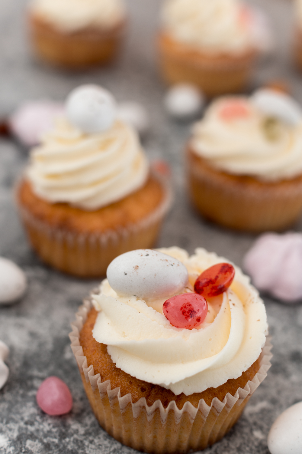 Oster-Muffins mit Frischkäse - Cupcakes im Osterlook