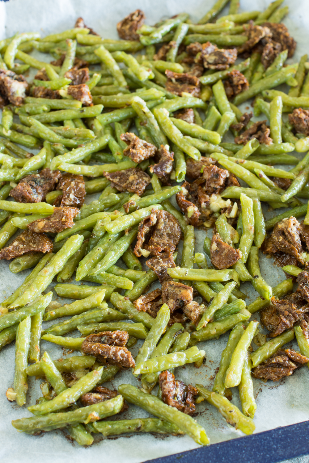 Mediterrane Buschbohnen vom Blech | Gekochte Bohnen gekonnt aufpeppen mit diesem Rezept! So lecker!