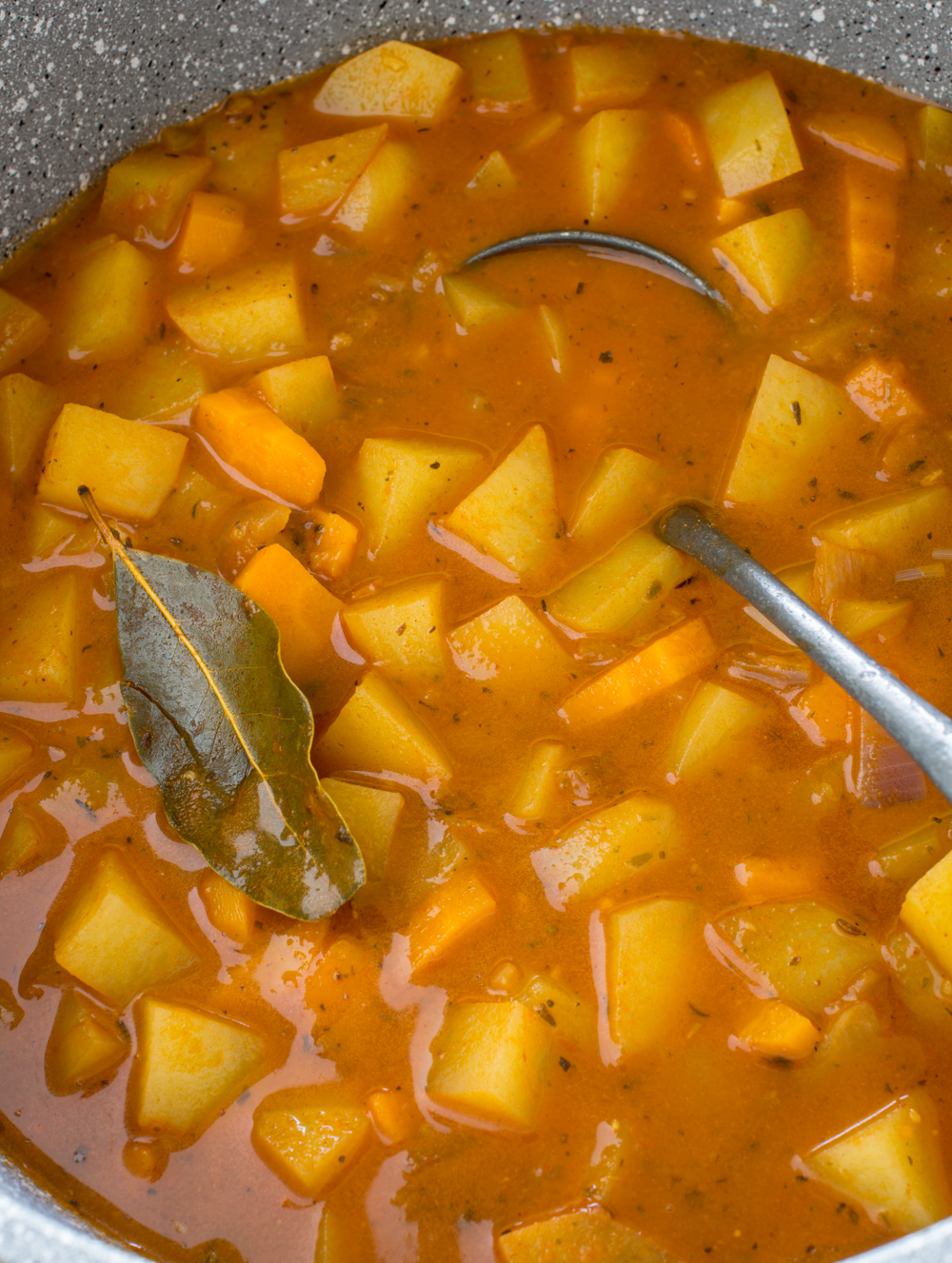 Vegetarisches Kartoffelgulasch - einfaches und tolles Rezept