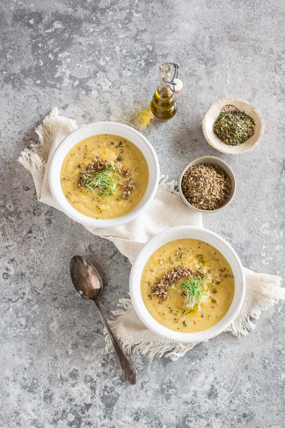 Vegan cellery soup with microgreens | Vegane Selleriesuppe mit #Mikrogrün
