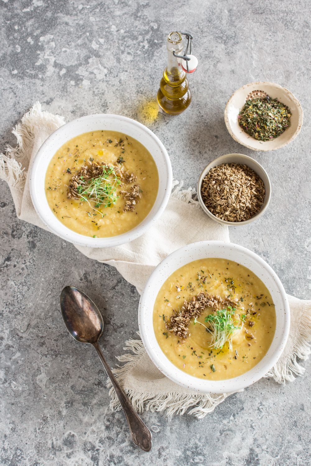 Vegane Suppenrezepte: würzige Selleriesuppe #suppen #soups