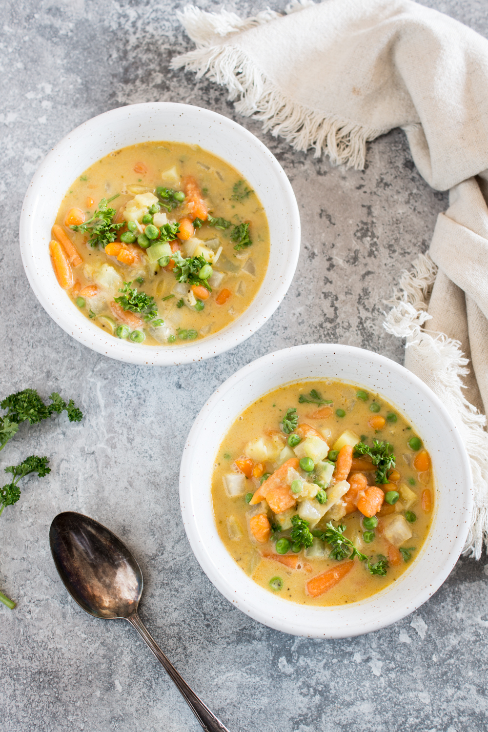 Erdnuss-Gemüsesuppe - Schnelles 10 Minuten Rezept für faule Tage