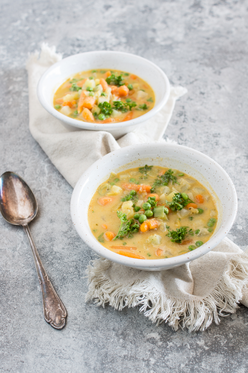 Erdnuss-Gemüsesuppe | Schnelles Rezept - Fertig in 10 Minuten #schnellesuppen