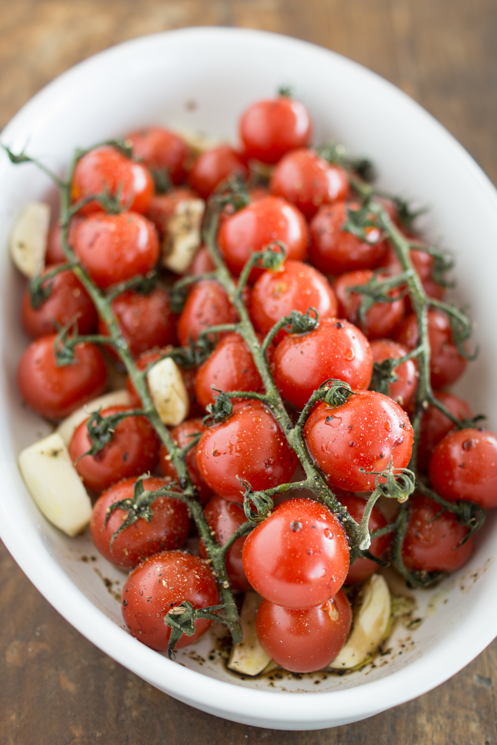 Ofengeröstete Tomaten - ein einfaches mediterranes Rezept