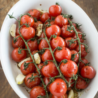 Cocktail-Tomaten im Ofen rösen: richtig lecker, mediterran und schnell #schnellerezepte