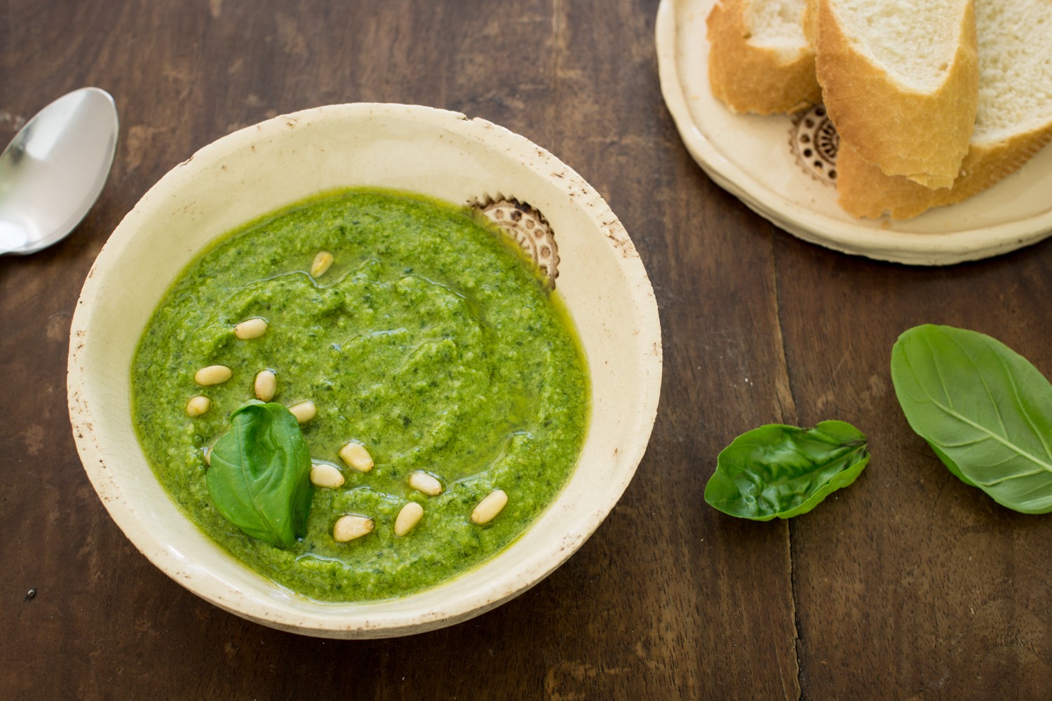 Basilikum Pesto - Einfaches Rezept | Vorspeiseideen