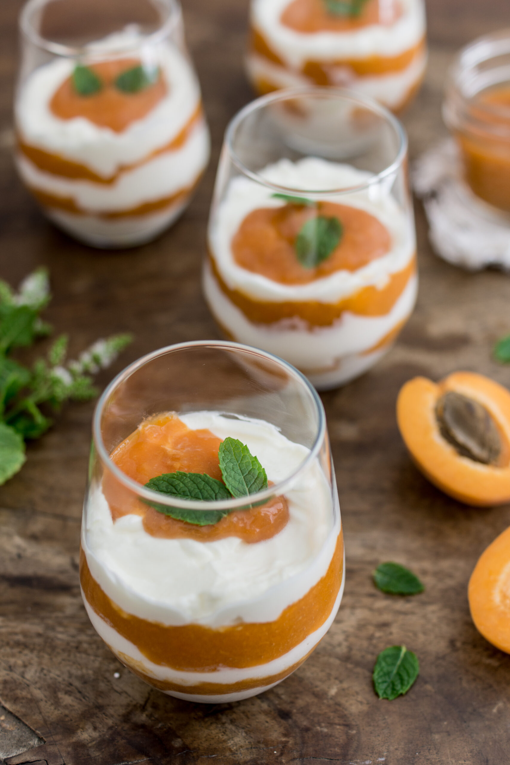 Sommerliches Dessert mit Mascarpone | mit Aprikosen | Einfaches Rezept