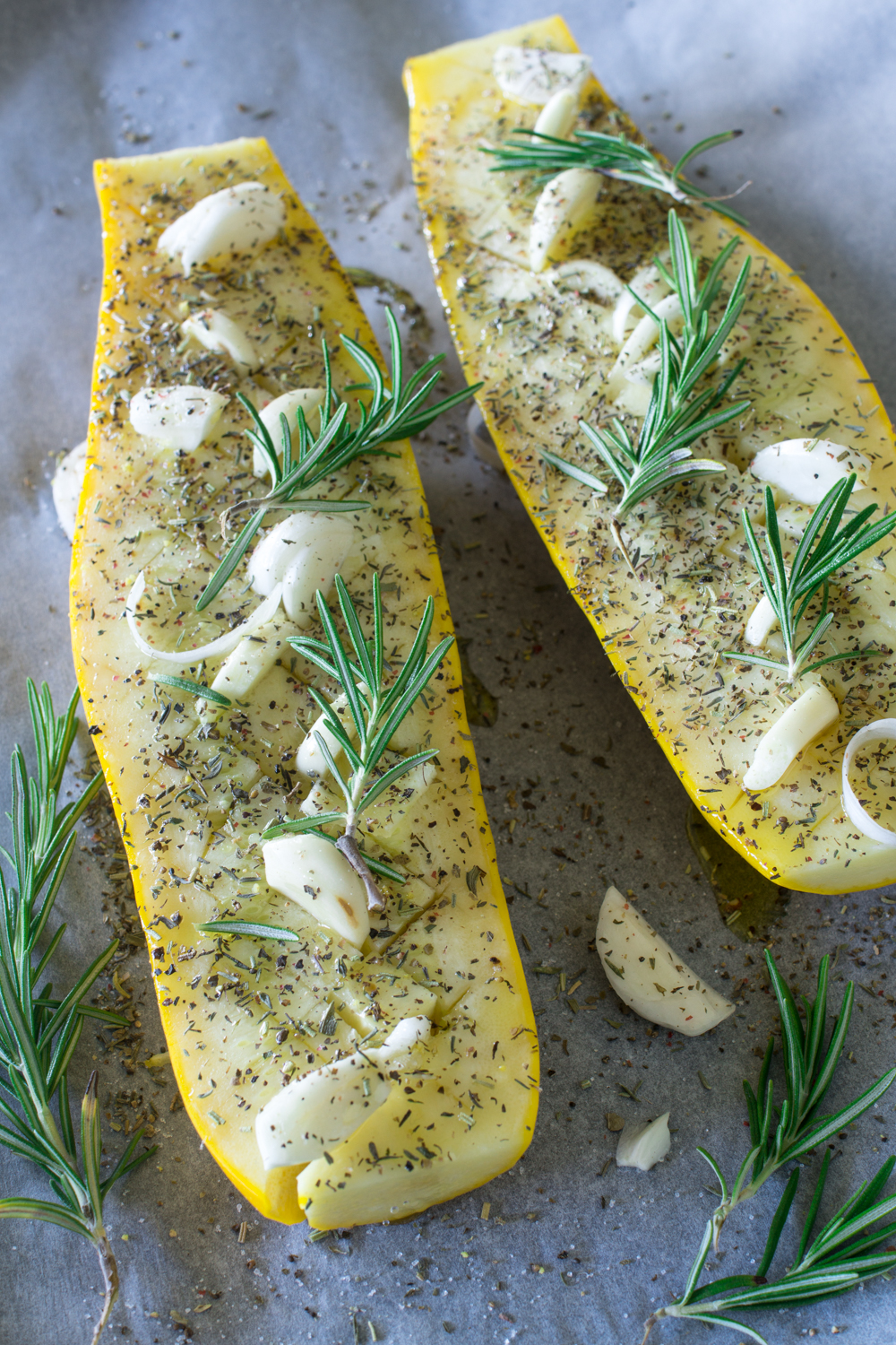 Mediterran genießen: Ofengeröstete Zucchini mit Knoblauch #leichterezepte