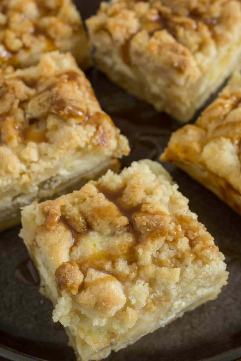 Apfel Streuselkuchen mit Cheesecake-Füllung