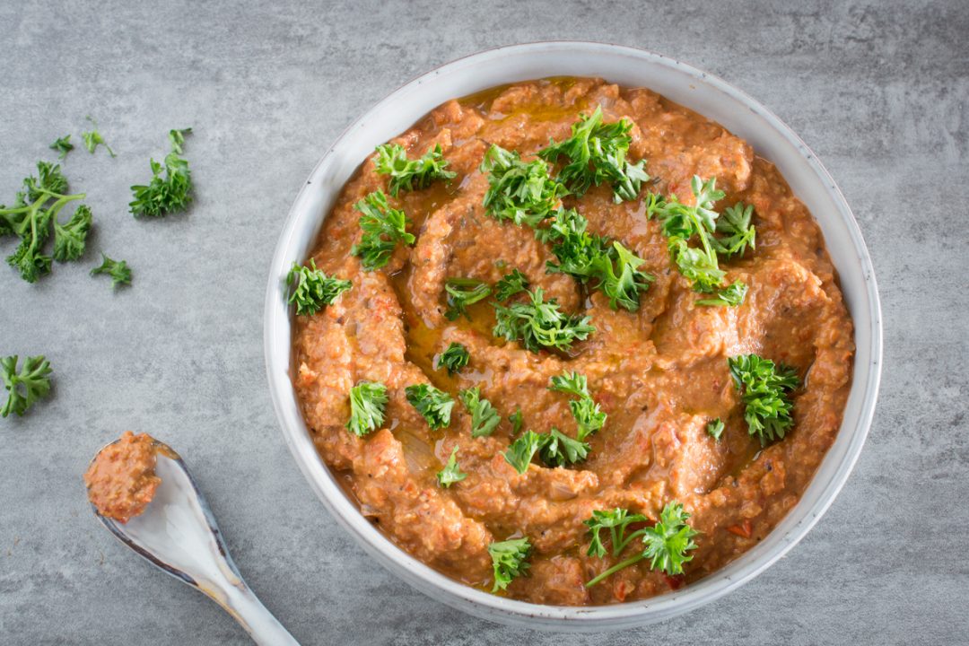 Muhammara - Orientalischer Paprika-Dip - LieberBacken Muhammara - Orientalischer Paprika-Dip - LieberBacken