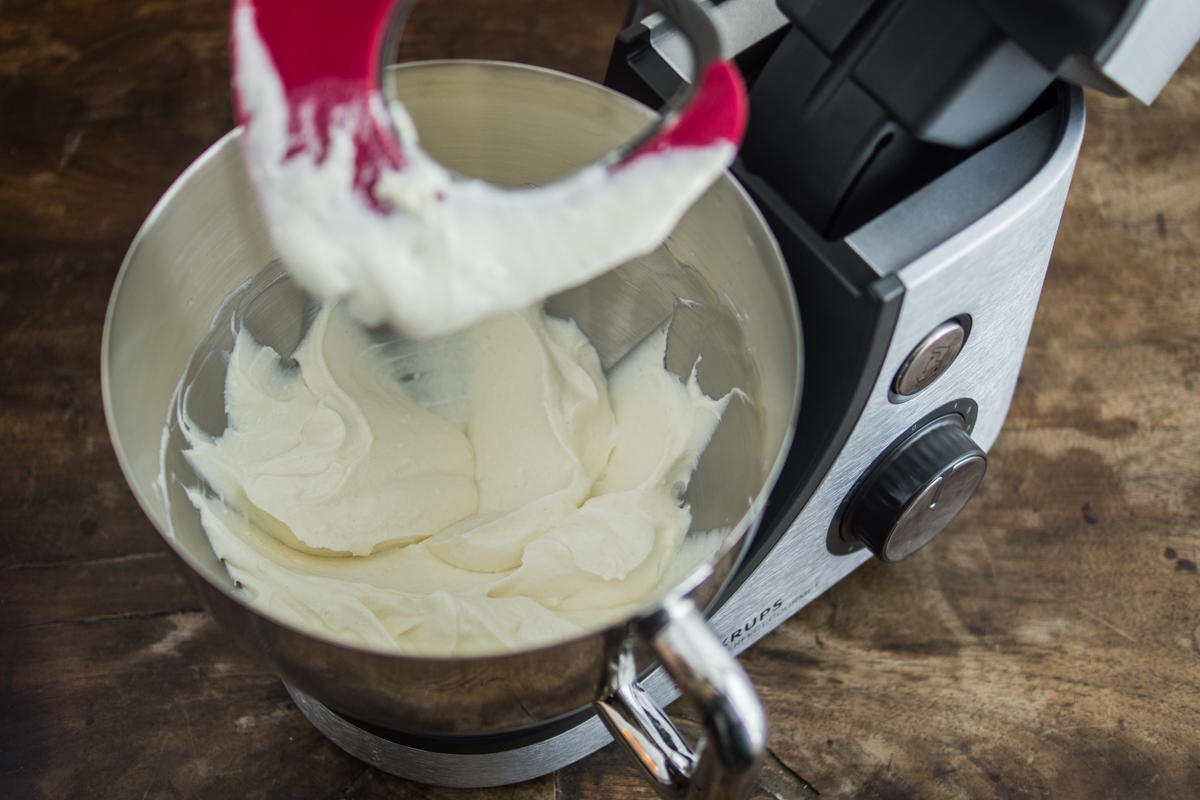 Weihnachtliche Zimtcreme, hergestellt mit der Master Perfect Gourmet Küchenmaschine