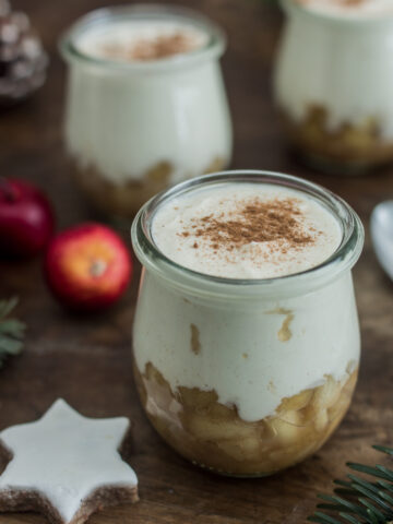 Bratapfel Zimtcreme - Weihnachtliches Dessert im Glas