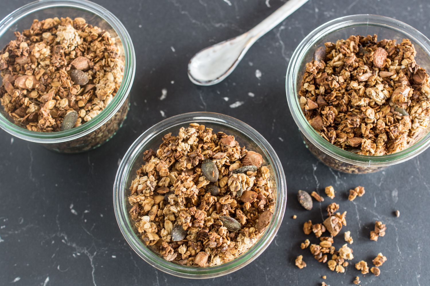 Spekulatius-Granola selber machen; tolles Geschenk aus der Küche