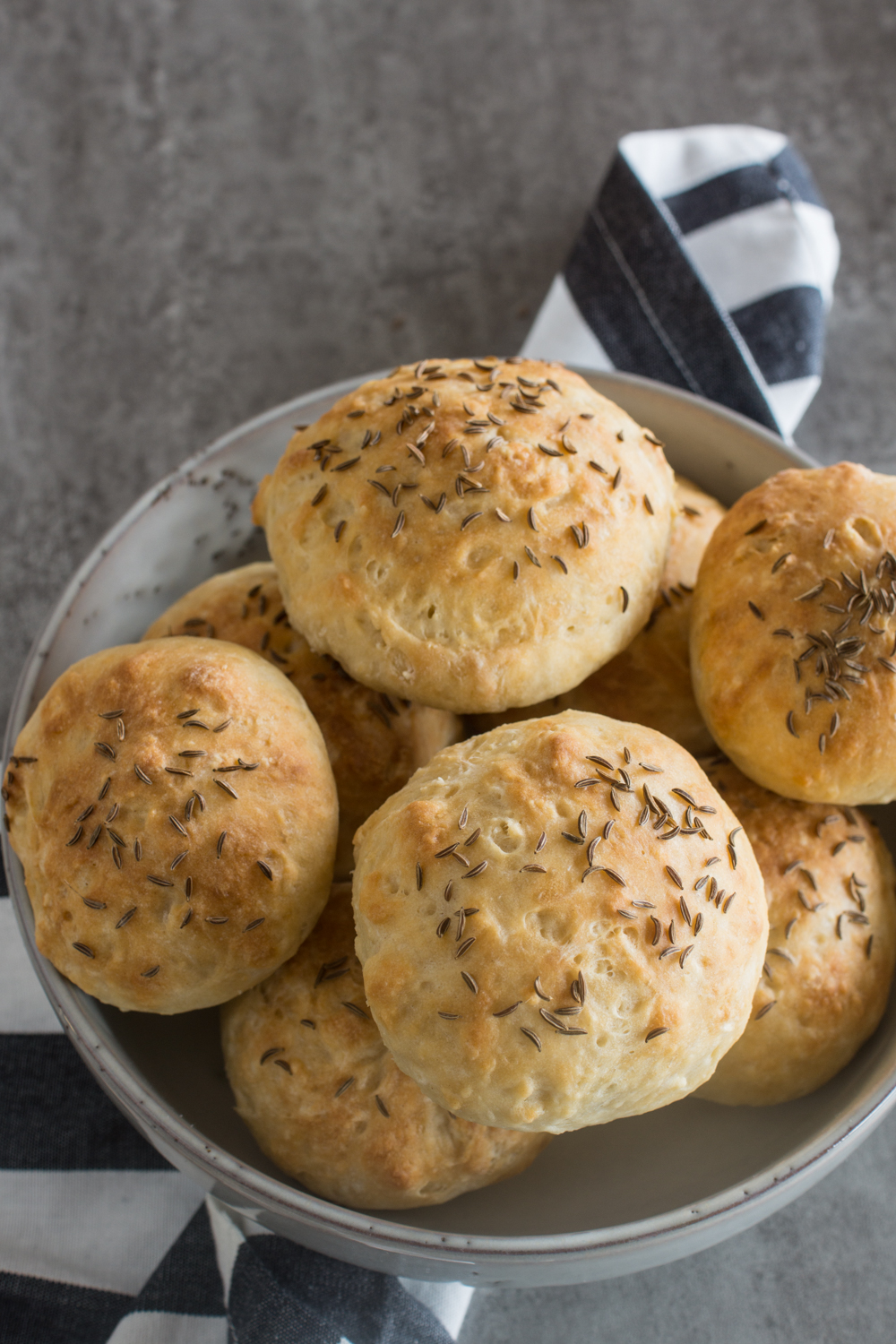 Fluffige Topfenbrötchen - schnell und einfach