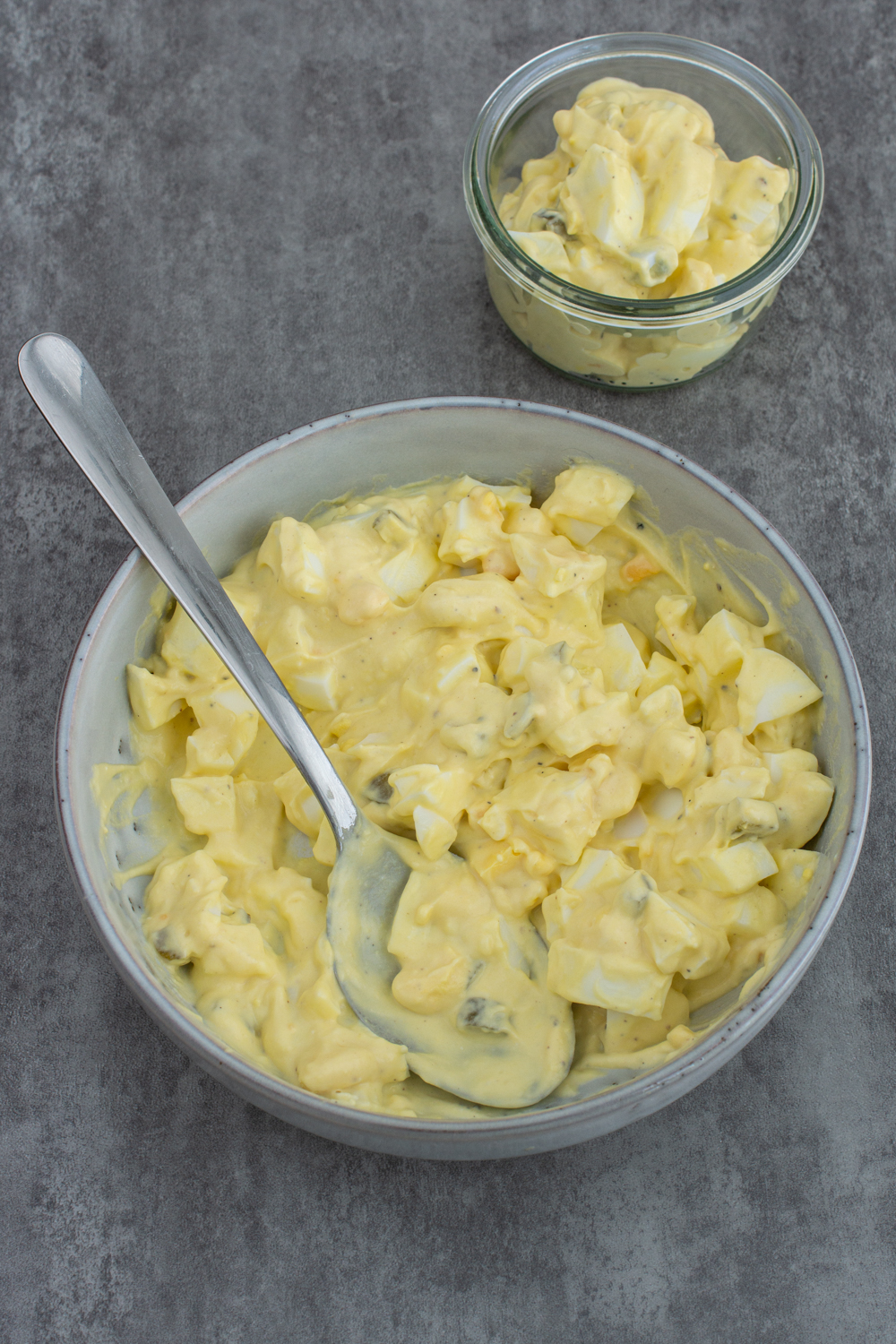 Schneller Eiersalat mit Joghurt und Mayo