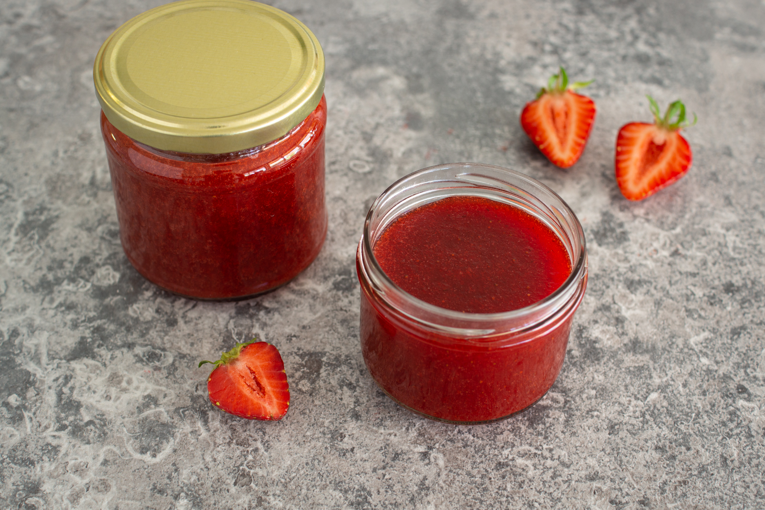 Marmelade mit Erdbeeren