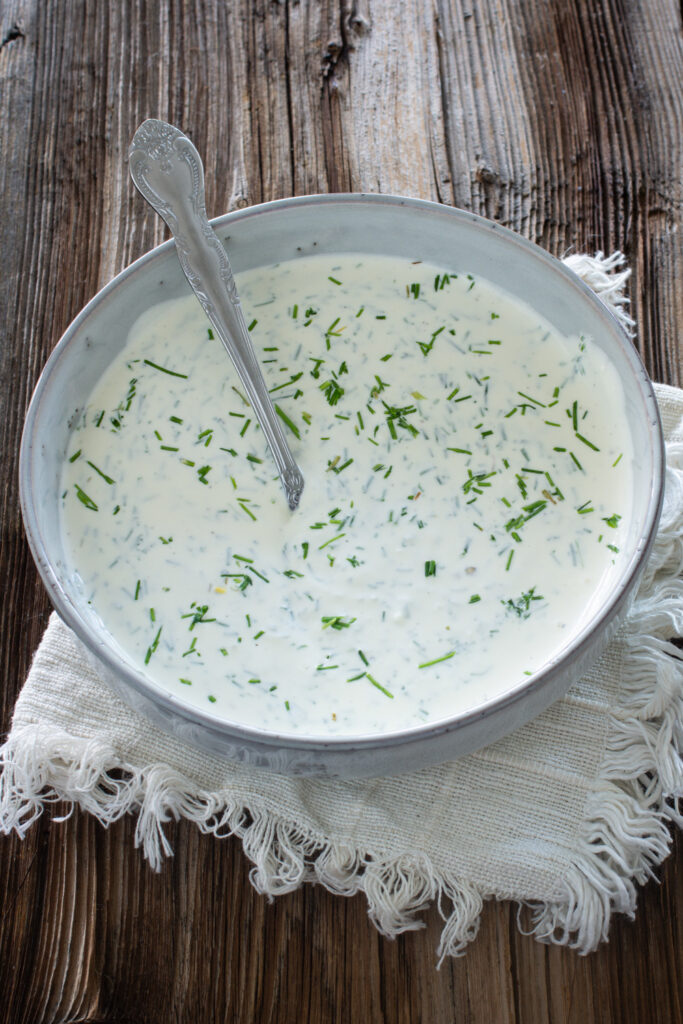 Einfacher Schnittlauch-Dip - LieberBacken Einfacher Schnittlauch-Dip - LieberBacken