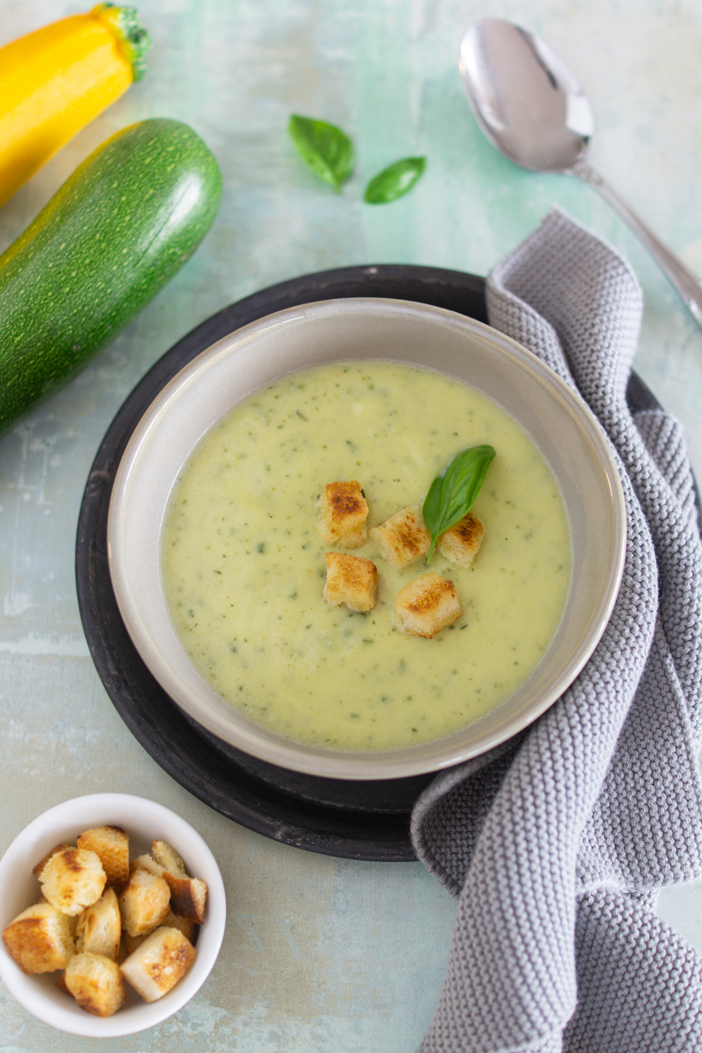 Einfaches Rezept für Zucchinisuppe