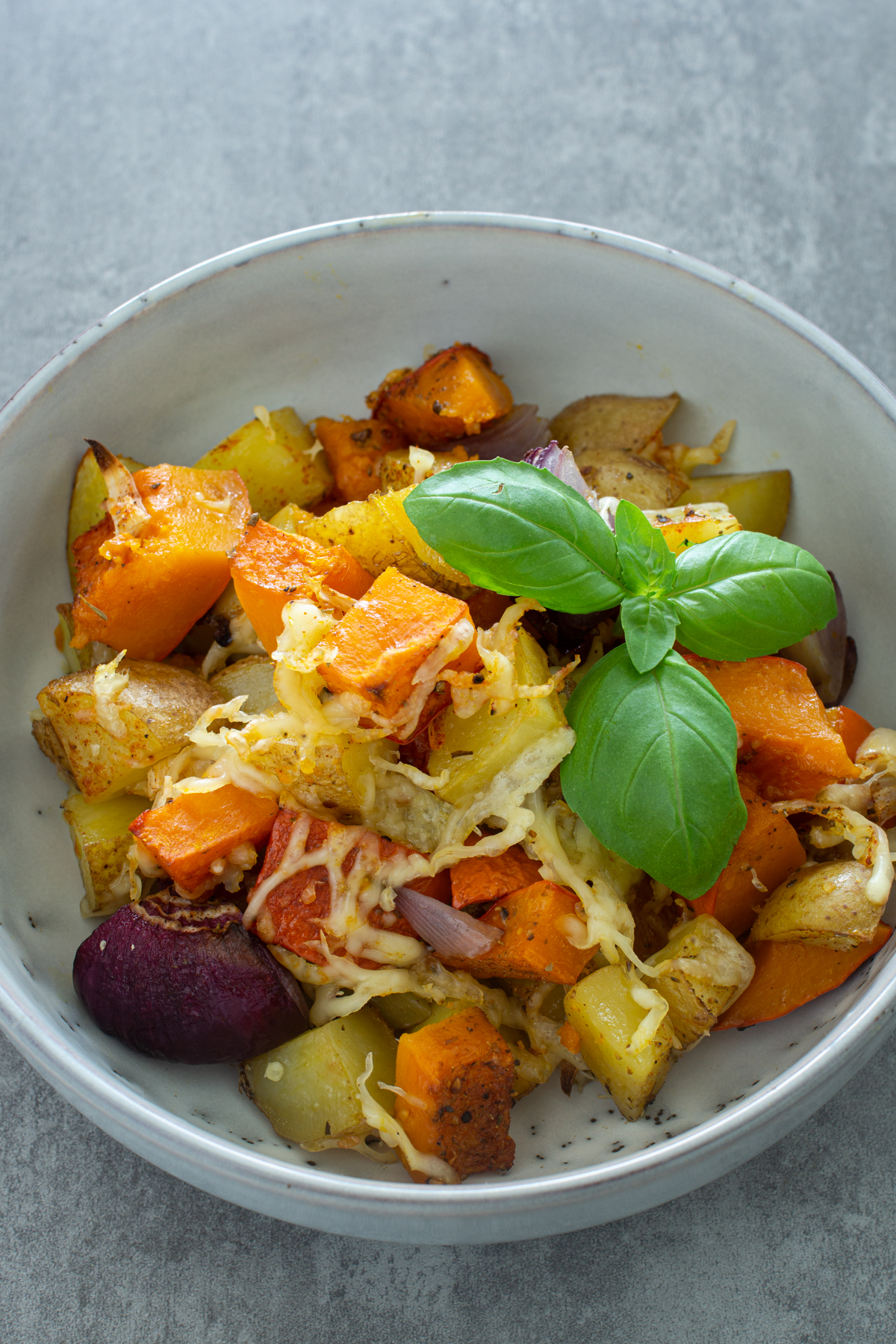 Gerösteter Kürbis mit Kartoffeln vom Blech