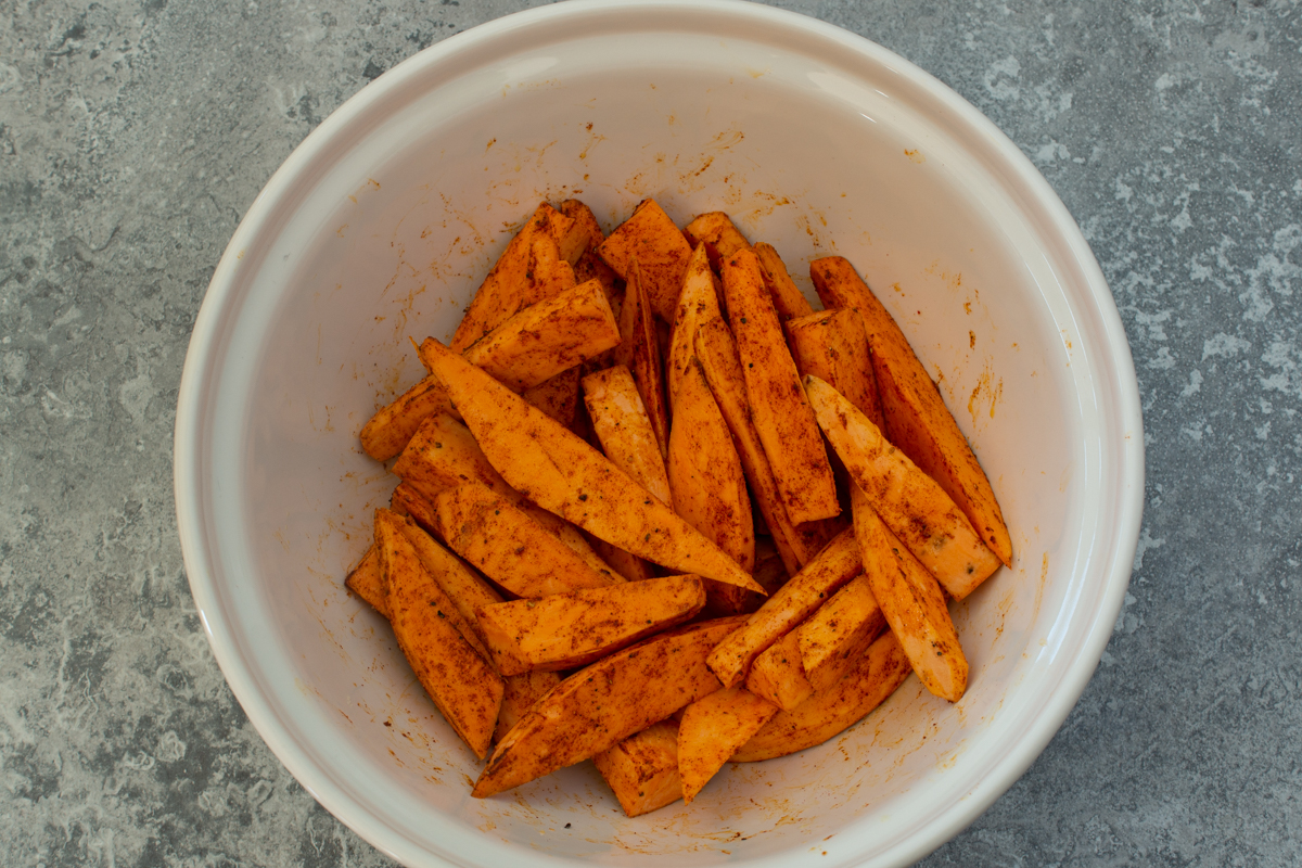Süßkartoffel-Wedges - einfaches Rezept vom Blech
