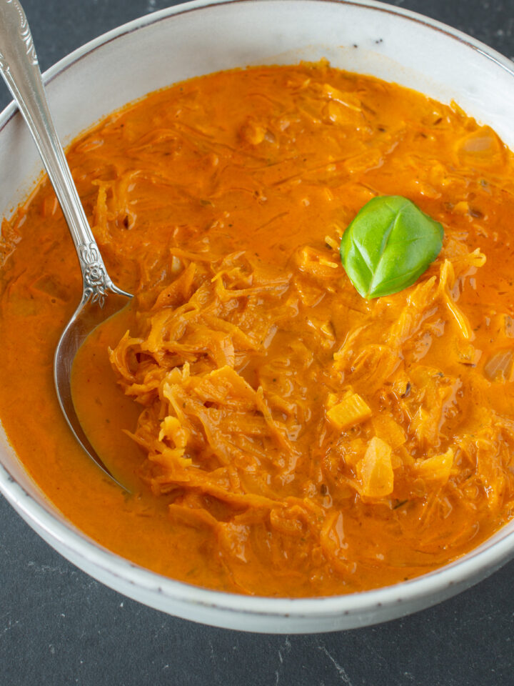 Muskatkürbis-Suppe | Einfach und schnell - LieberBacken
