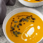 Einfache Kürbissuppe | Tolles Rezept ohne Sahne