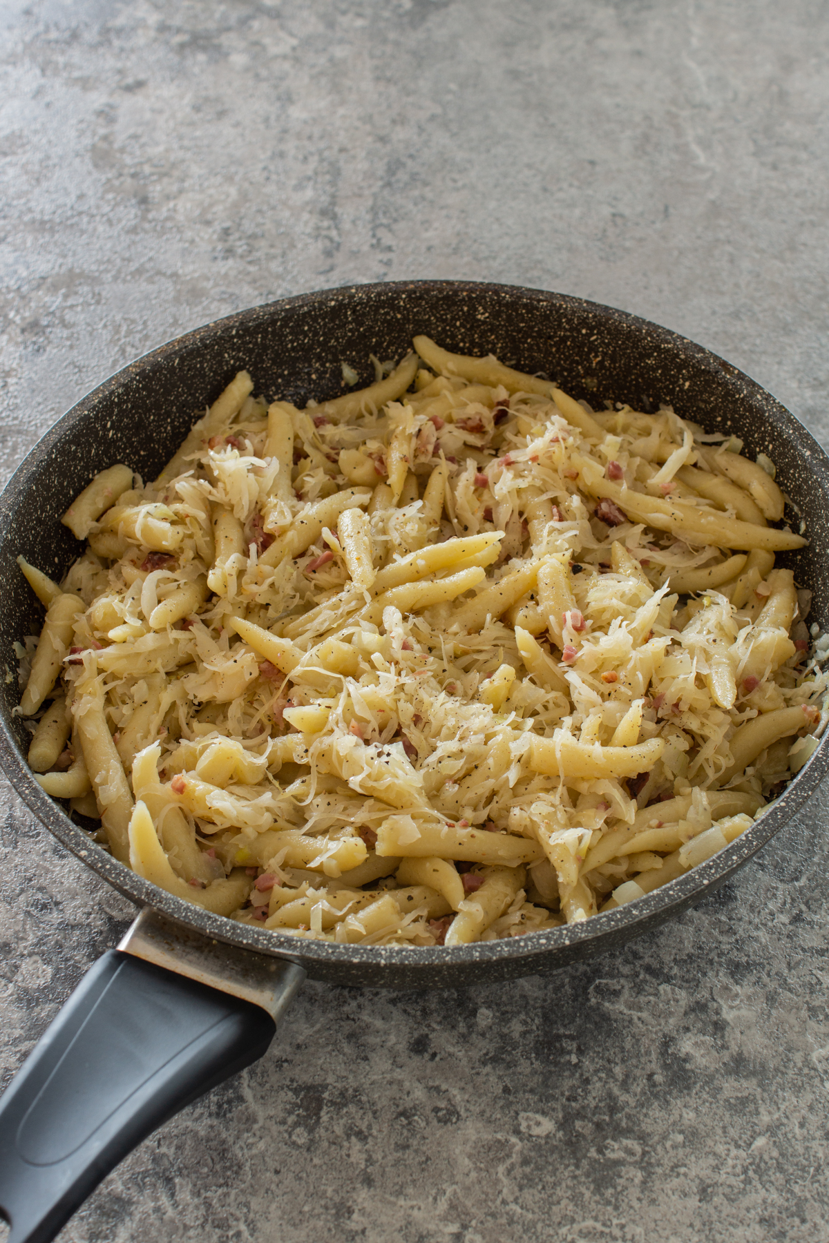 15 Minuten Rezept - Schupfnudeln mit Sauerkraut