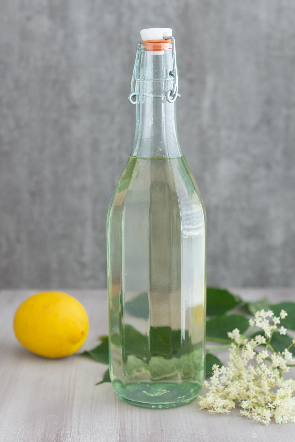 Einfaches Rezept für Holundersirup