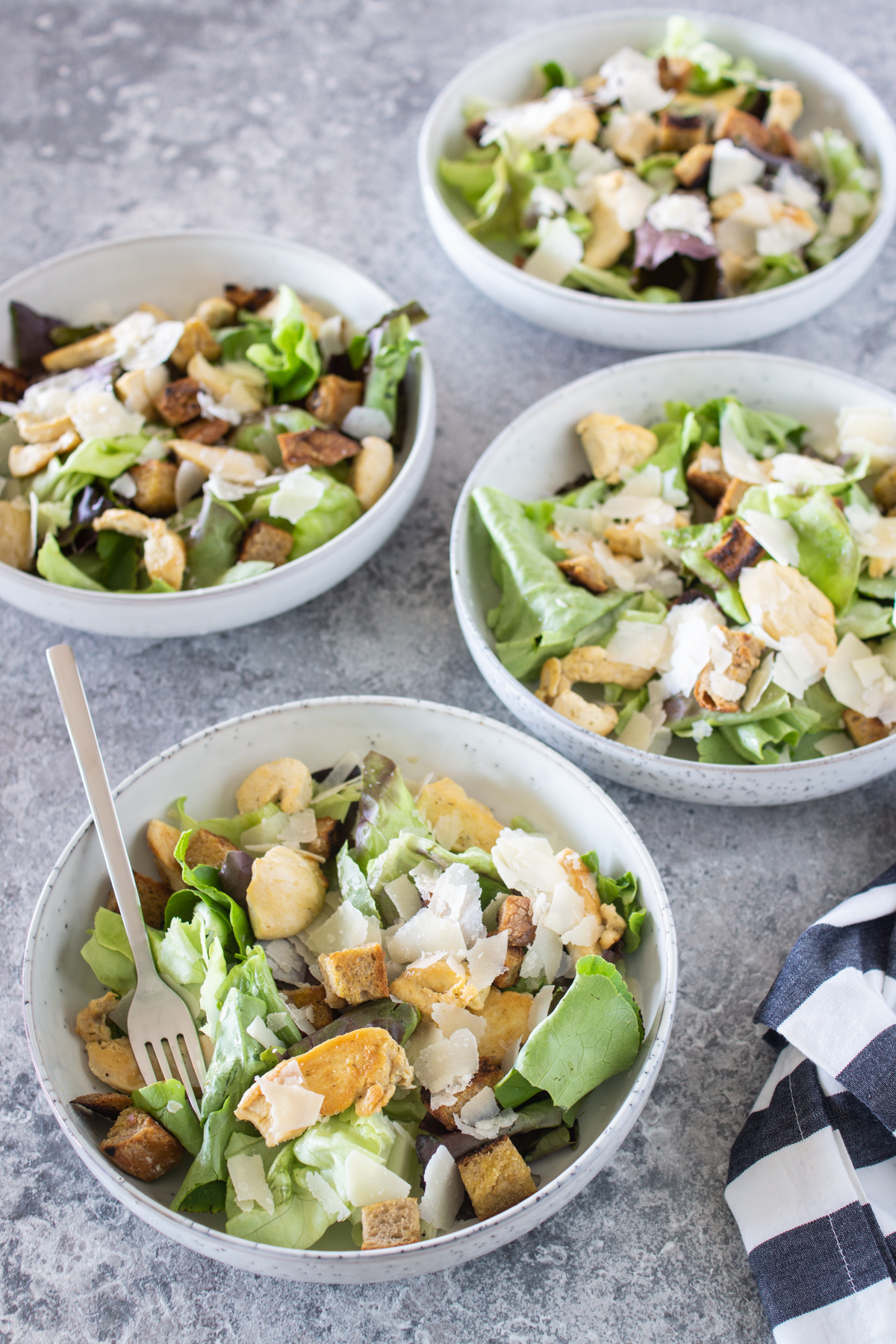 Caesar Salat mit Huhn