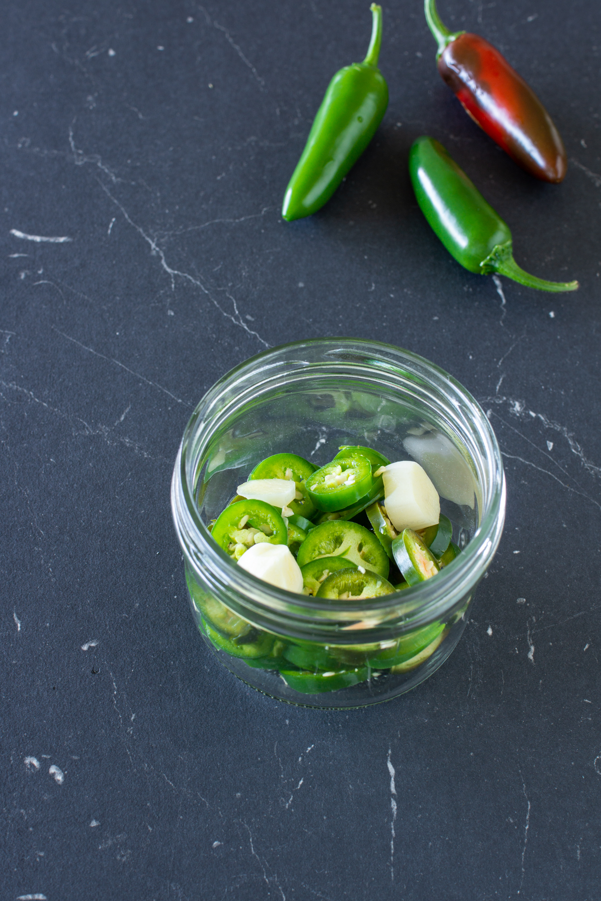 Grüne Jalapenos einlegen