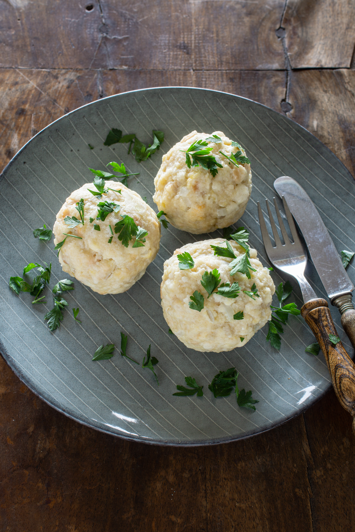 Semmelknödel machen - Einfaches Grundrezept