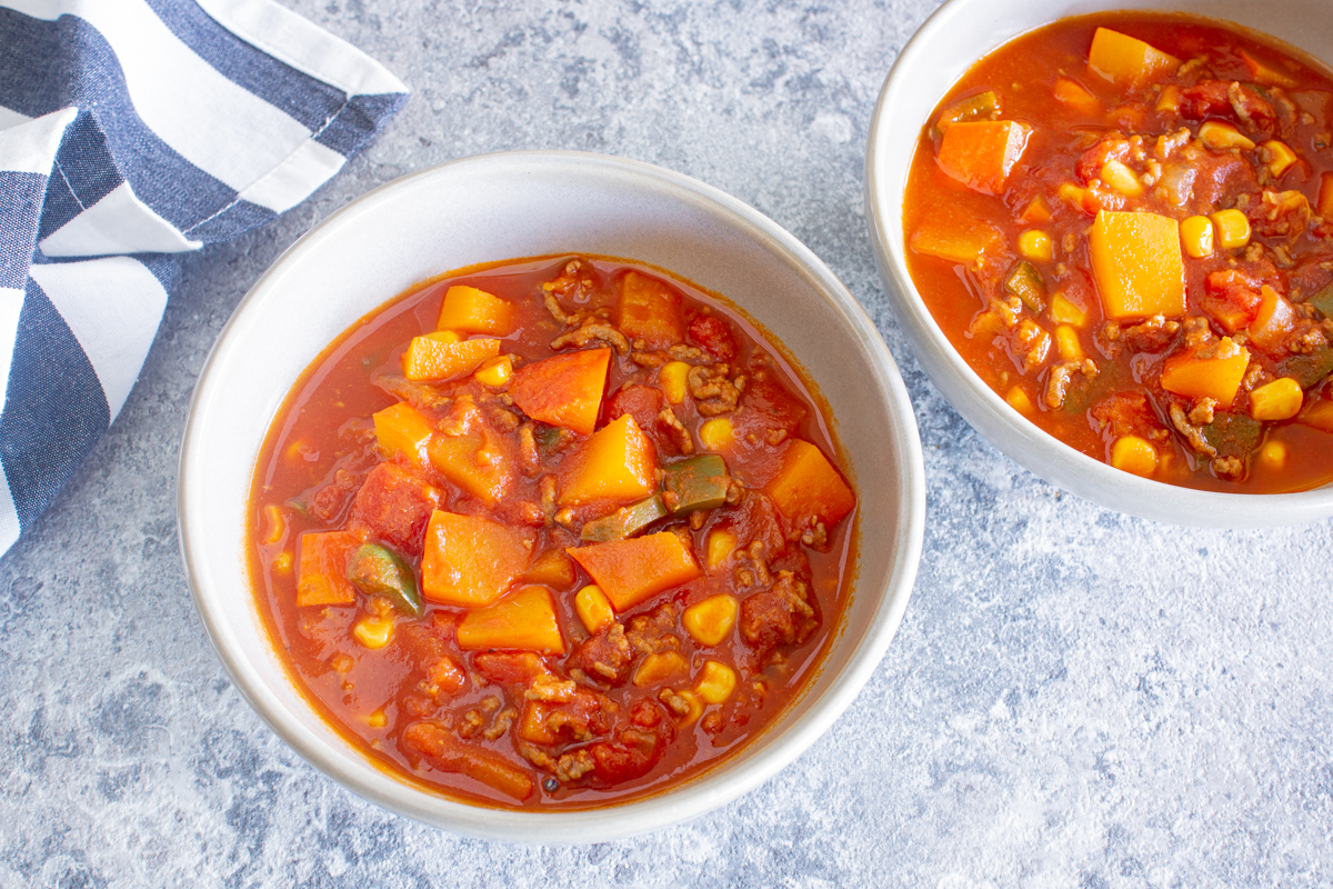 Kürbis con Carne | Herbstlicher Eintopf - LieberBacken