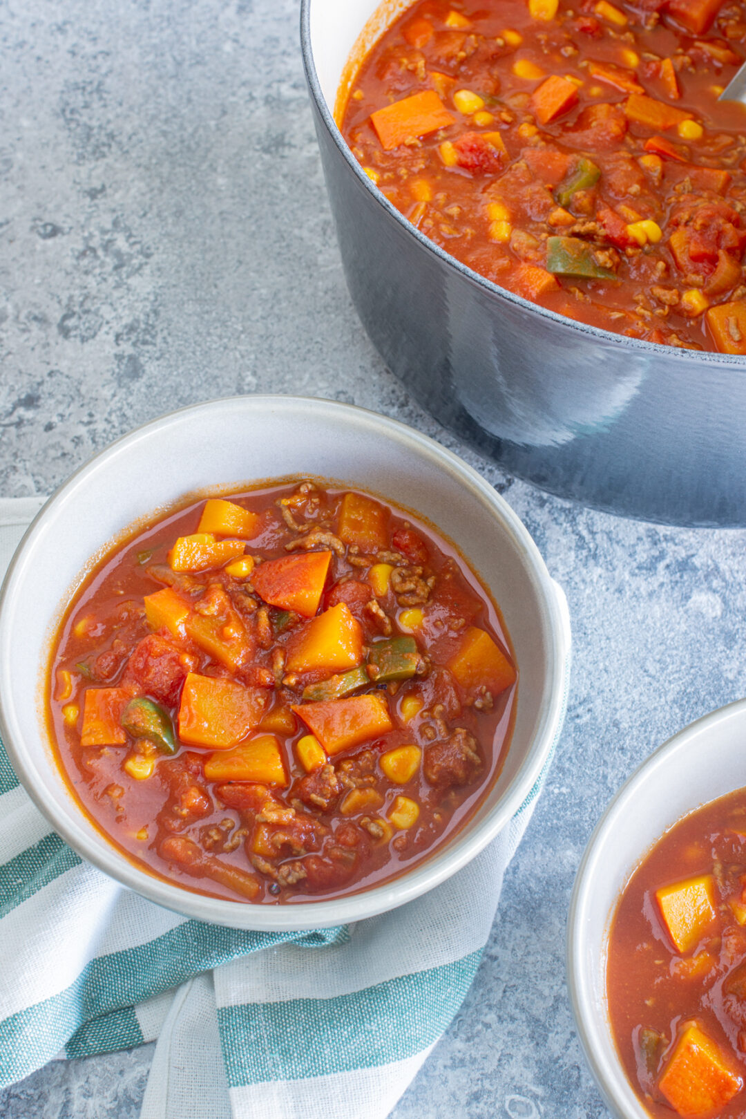 Kürbis con Carne | Herbstlicher Eintopf - LieberBacken