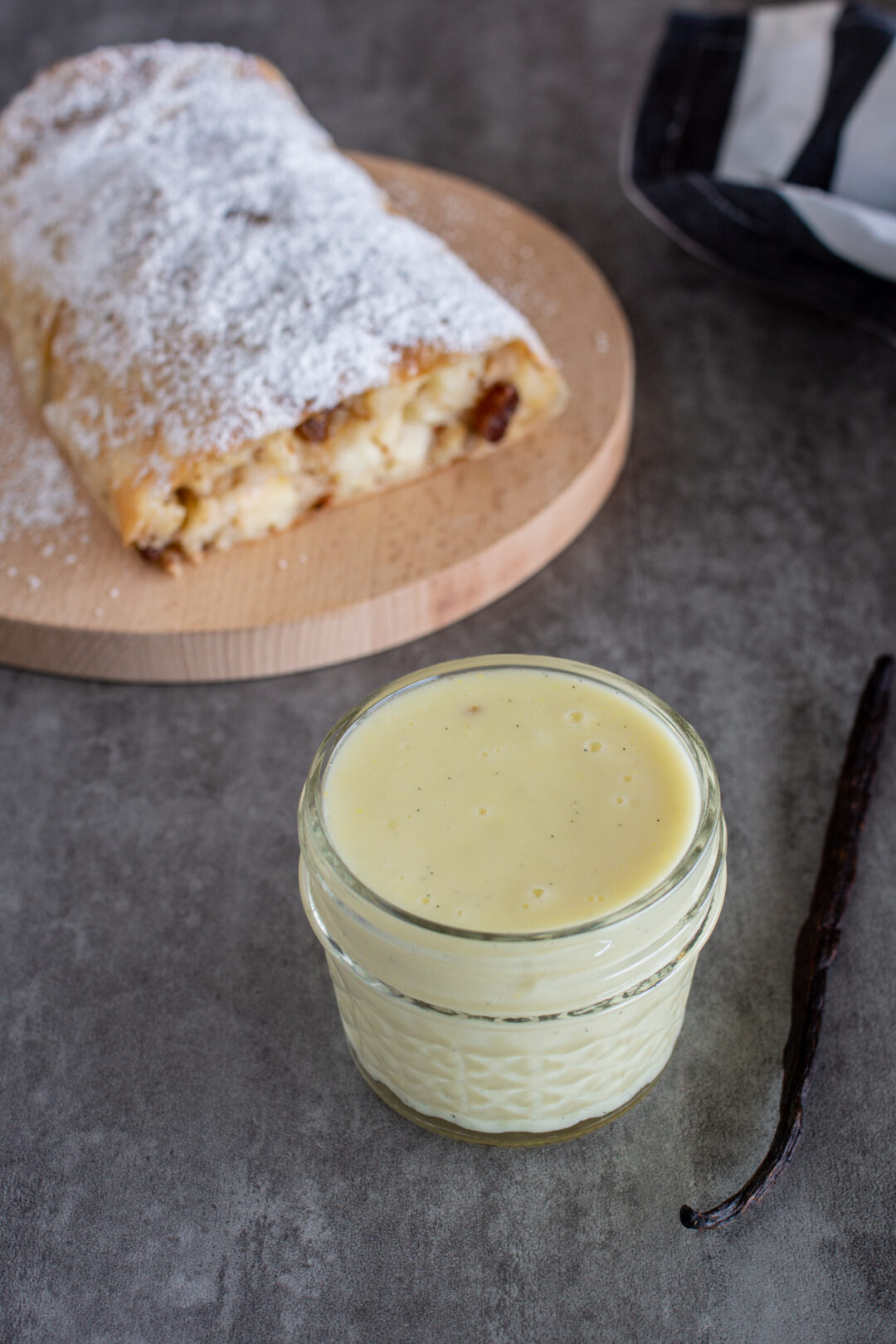 Vanillesauce selber machen | Grundrezept - LieberBacken Vanillesauce selber machen | Grundrezept - LieberBacken