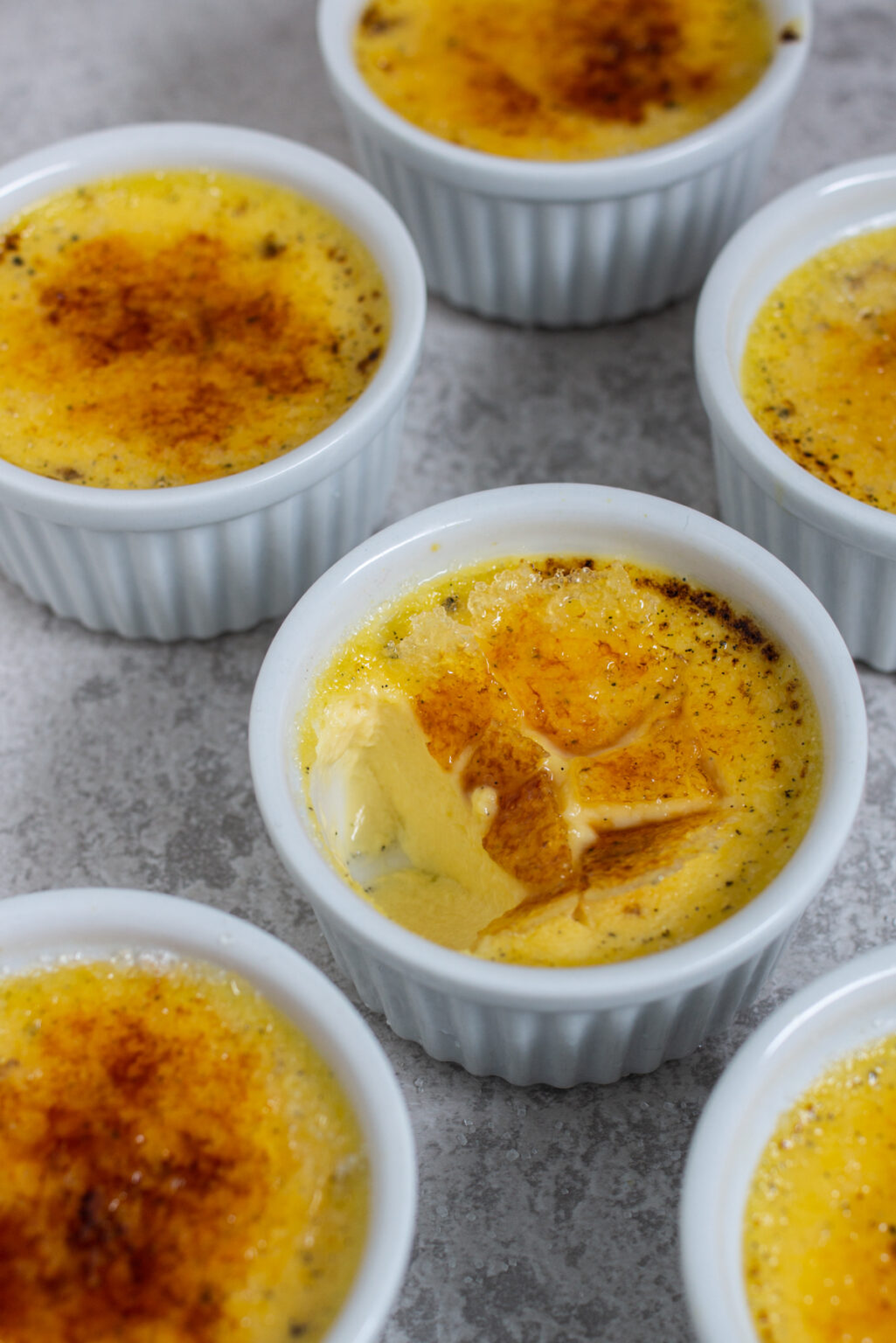 Crème brûlée | Einfaches Rezept - LieberBacken