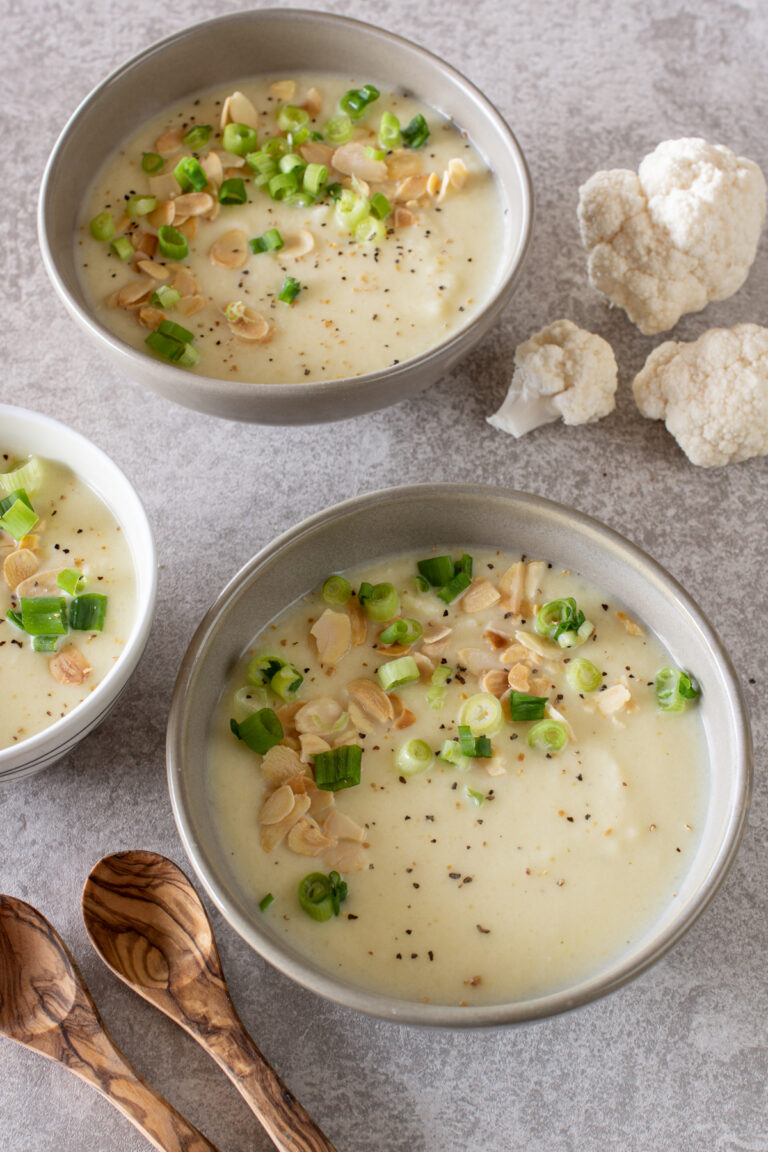 Blumenkohl-Cremesuppe mit Kartoffeln - LieberBacken
